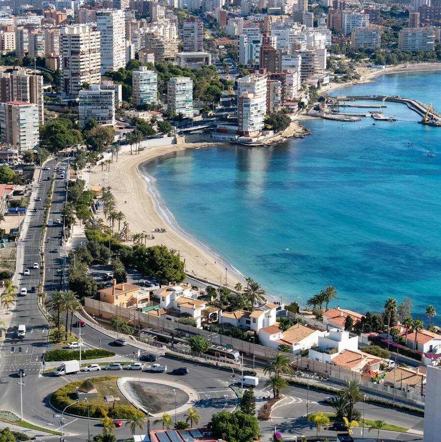 Sea-view Alicante apartment for Canadian buyers relocating to Costa Blanca, Spain